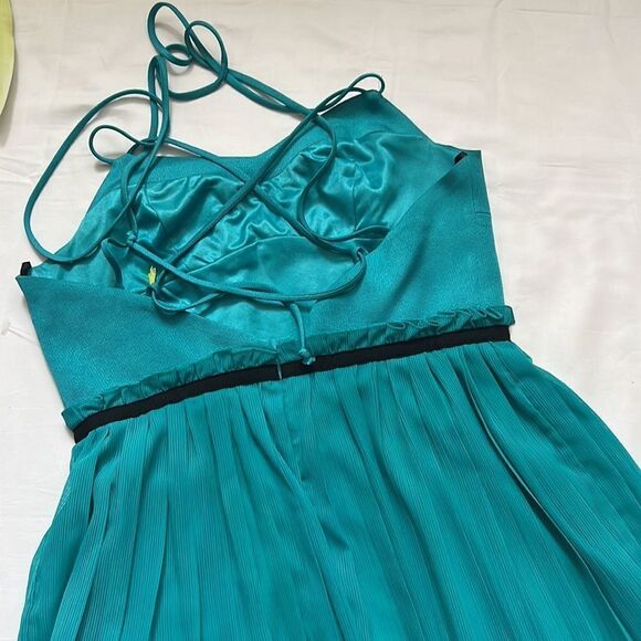 ⭐️bcbg Generation Atlantis Dress⭐️ - Picture 11 of 11